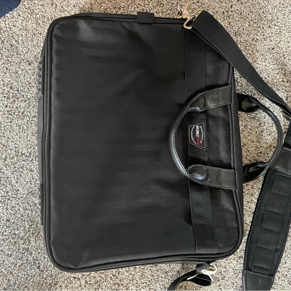 Nwot Mobile Edge Scanfast Checkpoint Friendly Bri… - image 2